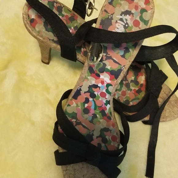 Black Sandles - Picture 3 of 5